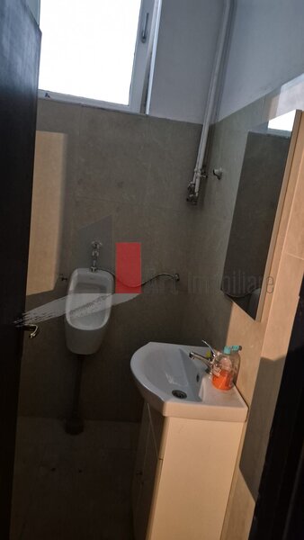 Mosilor spatiu comercial de inchiriat